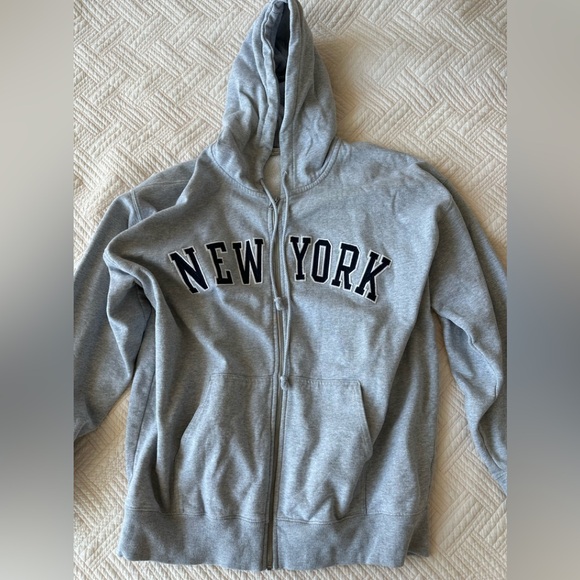 Brandy Melville Tops - Brandy Melville hoodie (one size)